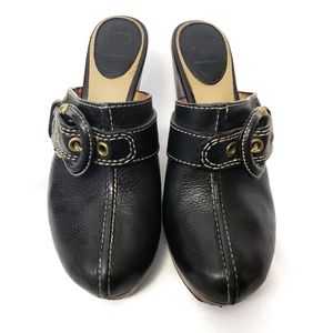 Frye Donna Buckle Clogs Size 7M